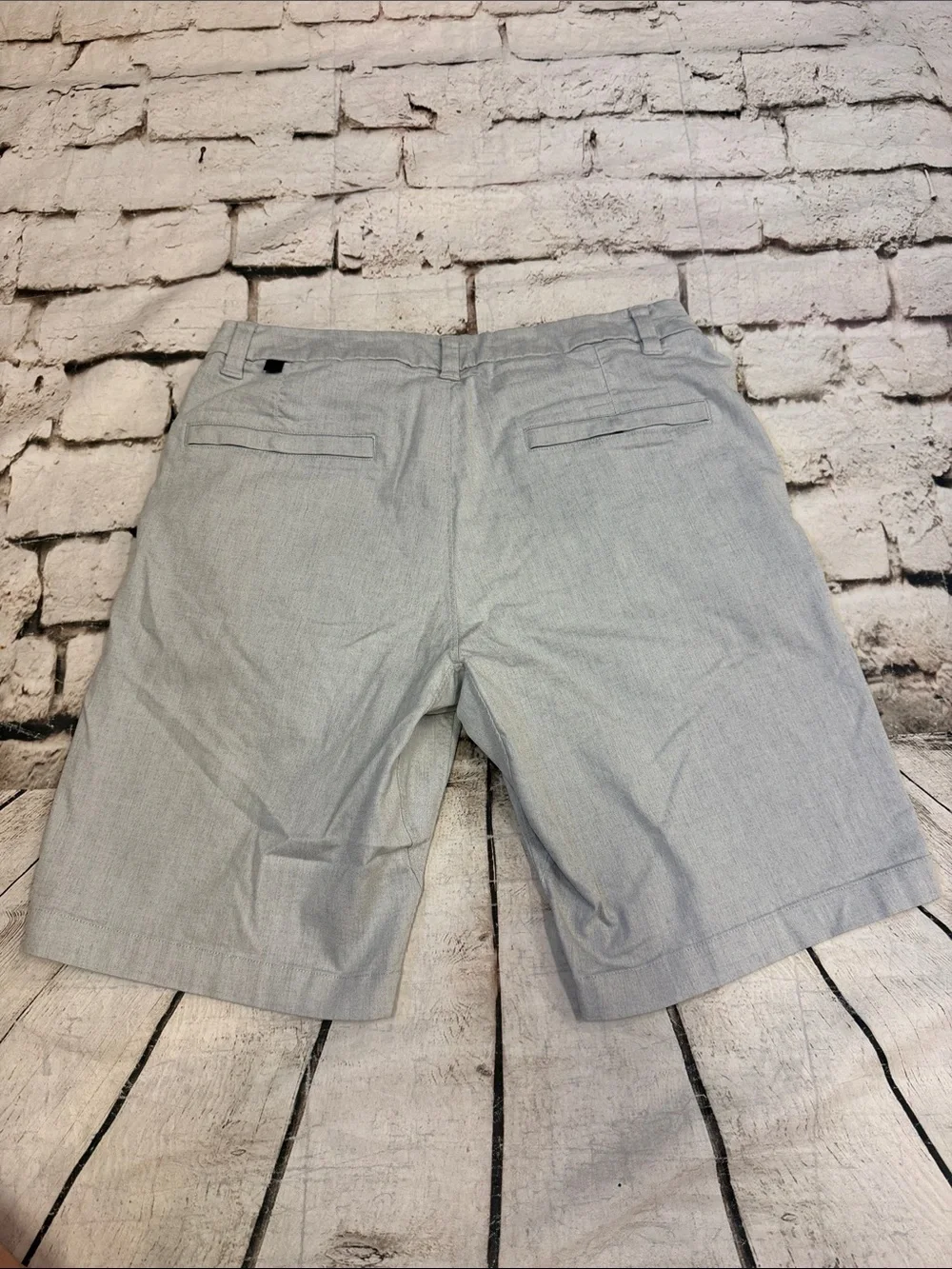 Lululemon Commission Shorts in Heather Gray Men’s Size 31